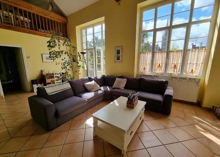 La Recreation _ Ancienne Ecole De 1850 Renovee En 게스트하우스 미실락